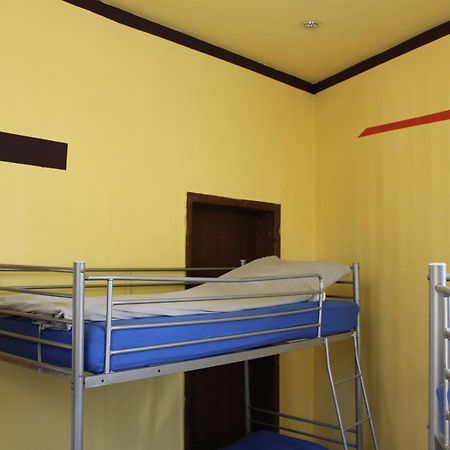 Hostel Fun House Bukarest Exterior foto